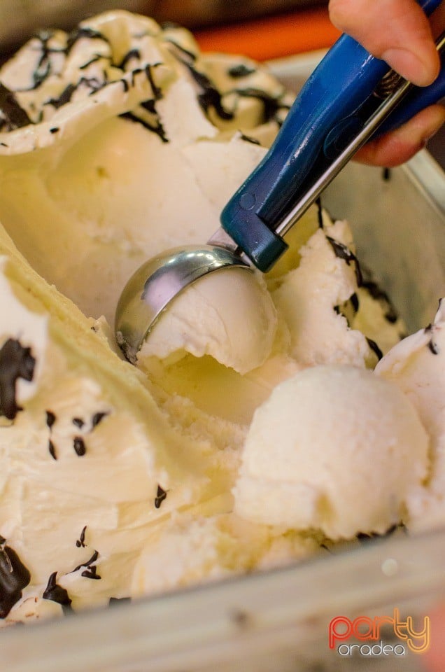 Extragere de tombola Mozart, Gelateria Mozart