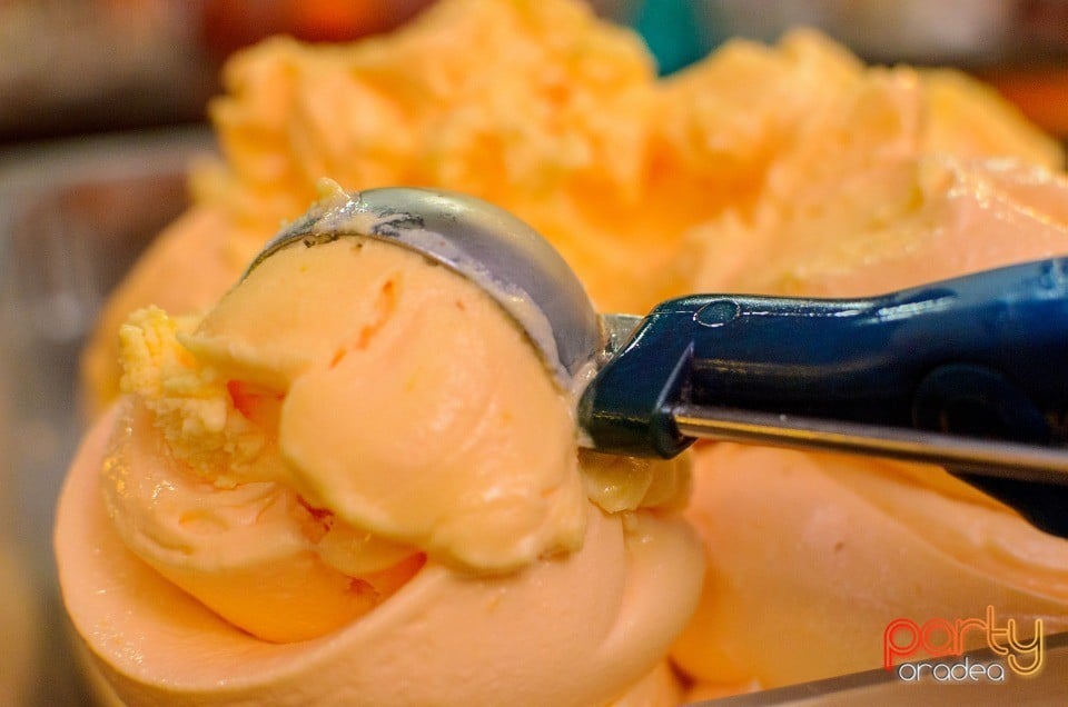 Extragere de tombola Mozart, Gelateria Mozart