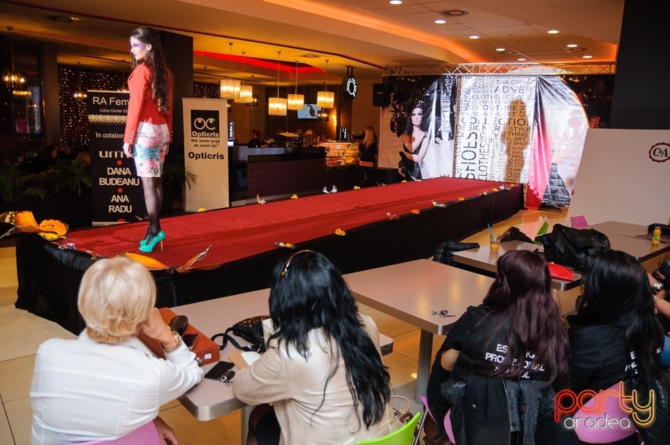 Fashion Weekend, Lotus Center