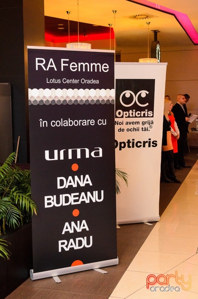 Fashion Weekend, Lotus Center