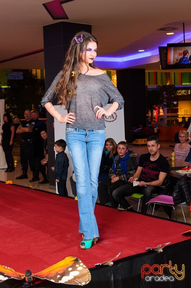 Fashion Weekend, Lotus Center