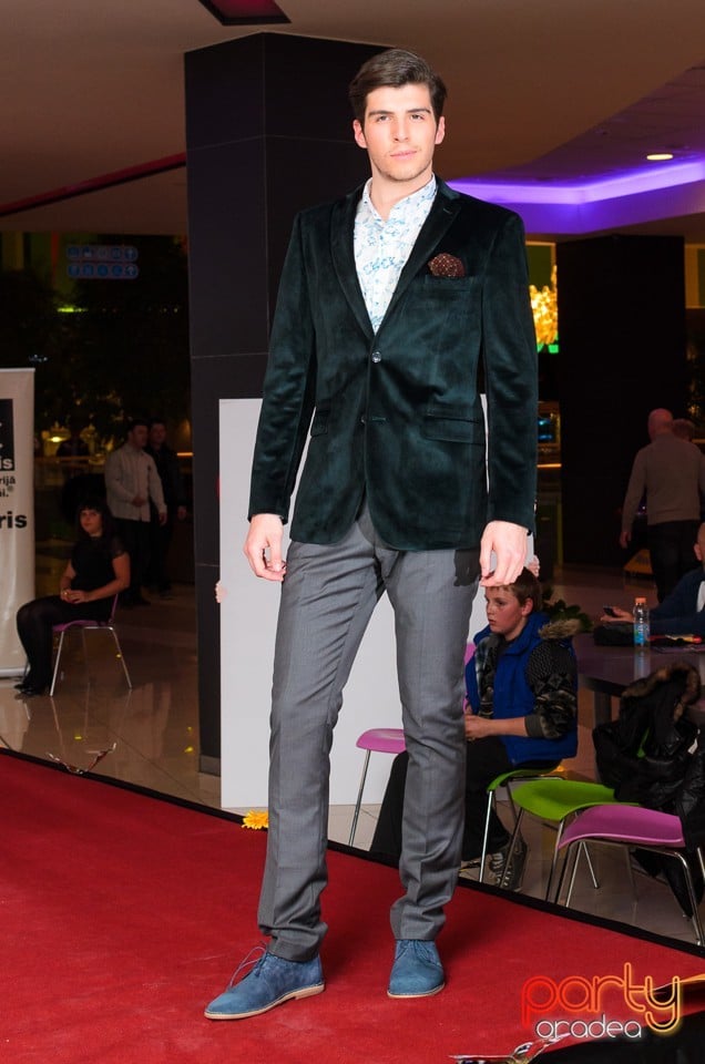 Fashion Weekend, Lotus Center