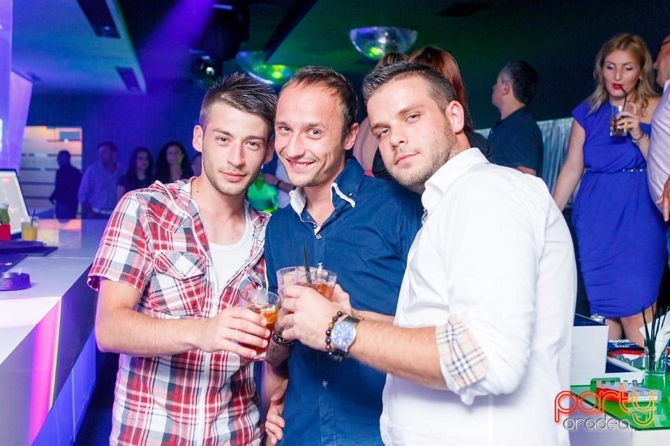 Feel The Beach Tour, 