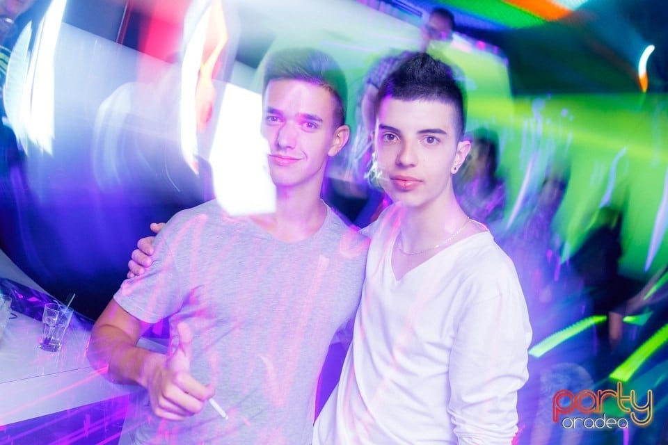 Feel The Beach Tour, 