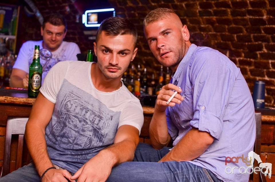 Feel the Beat în Club Escape!, 