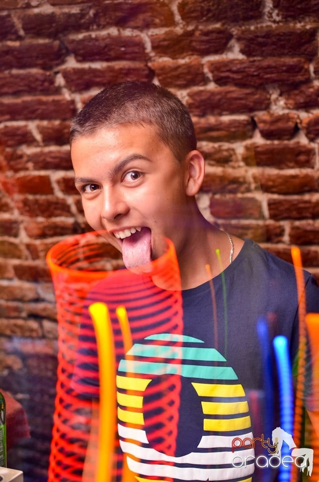 Feel the Beat în Club Escape!, 