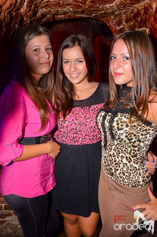 Feel the Beat în Club Escape!, 