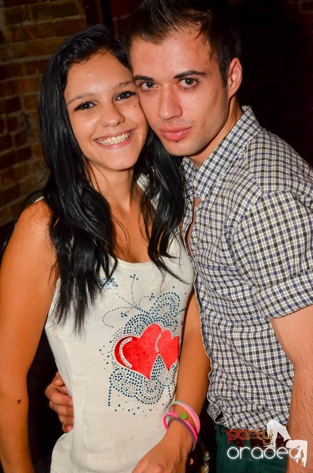 Feel the Beat în Club Escape!, 