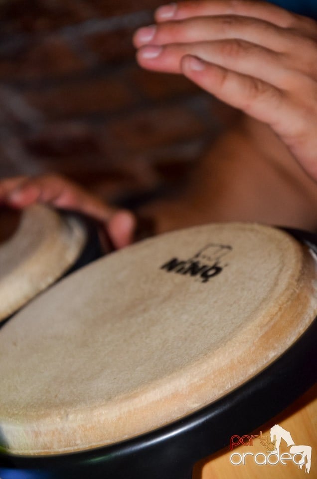 Feel the Beat în Club Escape!, 