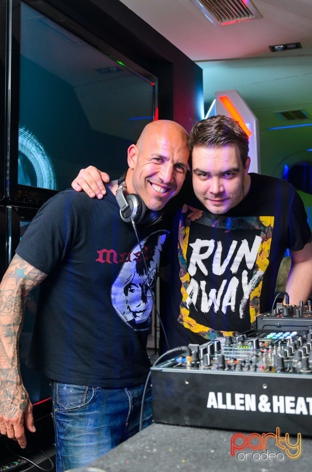 Flavius Miller în Avenue, 