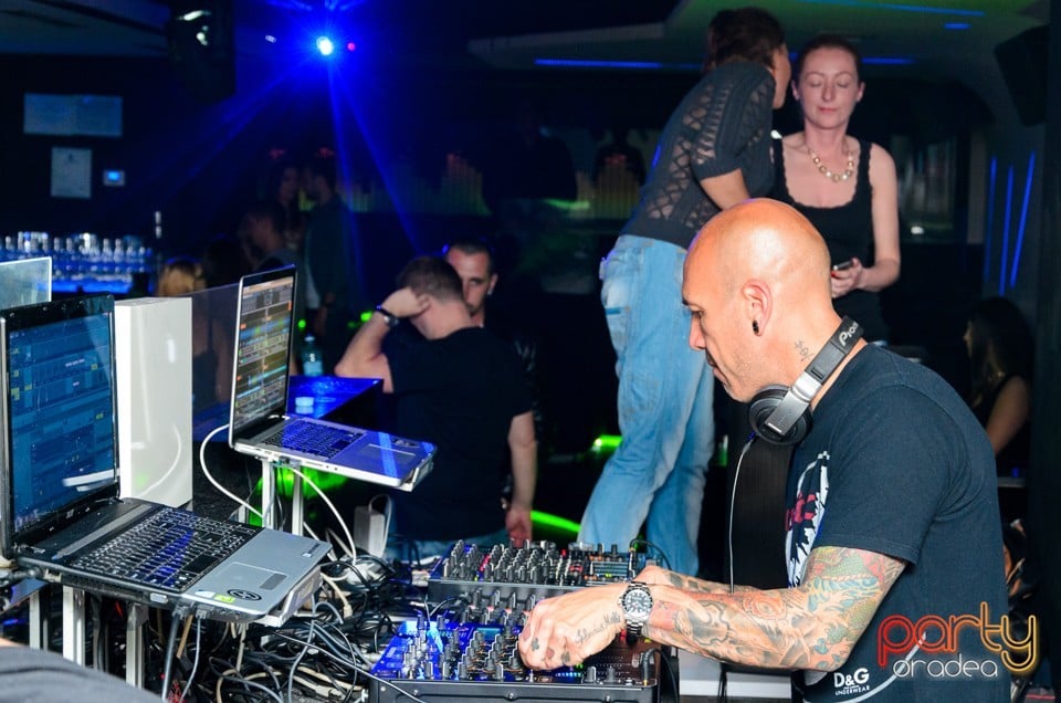 Flavius Miller în Avenue, 