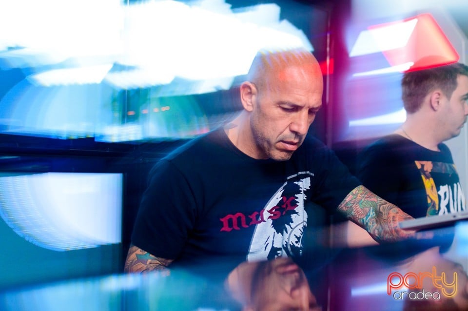 Flavius Miller în Avenue, 