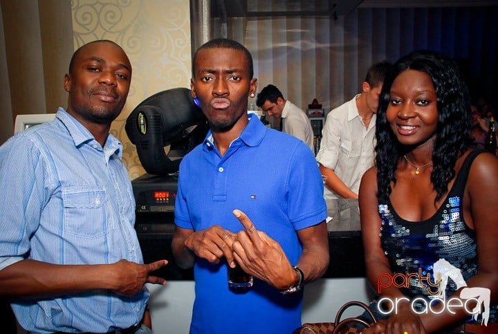 Friday Fun în Kadó Cafe, 