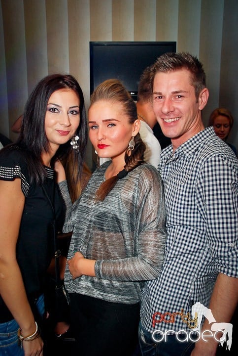 Friday Fun în Kadó Cafe, 