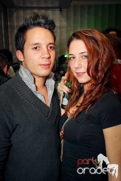 Friday Fun în Kadó Cafe, 