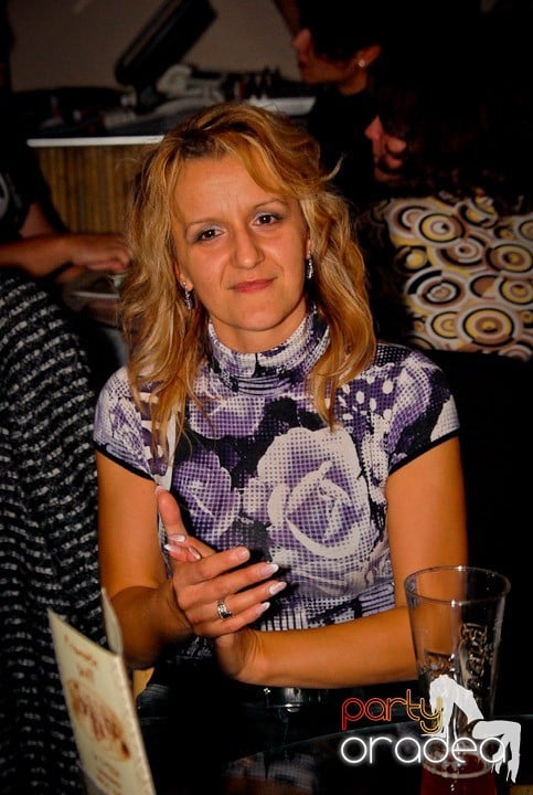 Friday Karaoke în Zulu, Zulu Caffe