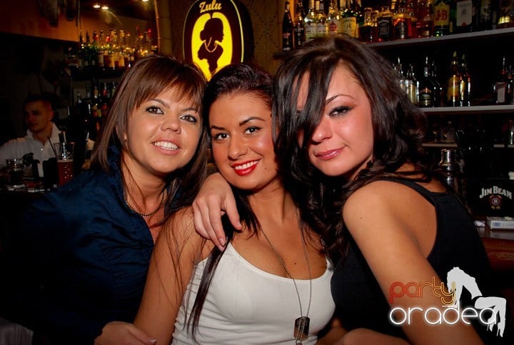 Friday Karaoke în Zulu, Zulu Caffe