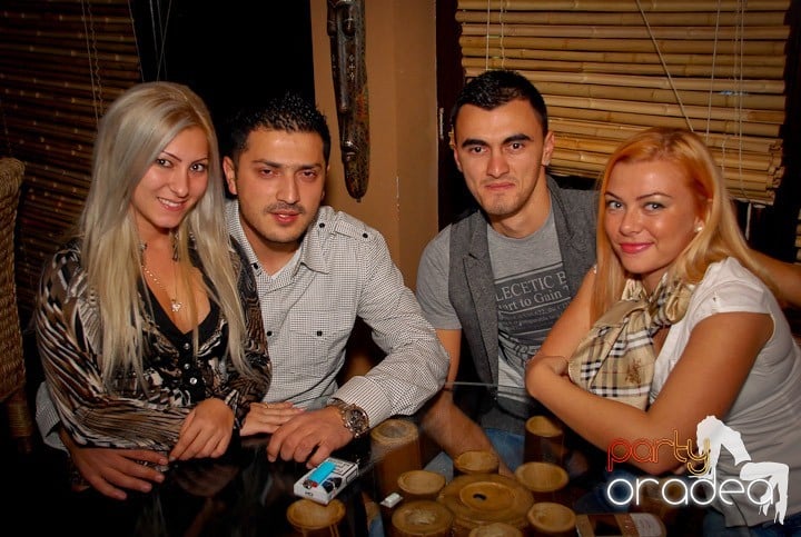 Friday Karaoke în Zulu, Zulu Caffe