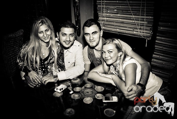 Friday Karaoke în Zulu, Zulu Caffe