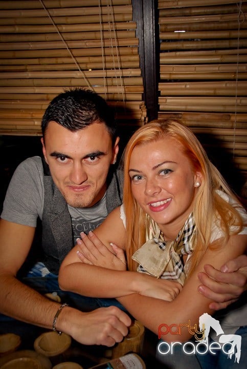 Friday Karaoke în Zulu, Zulu Caffe