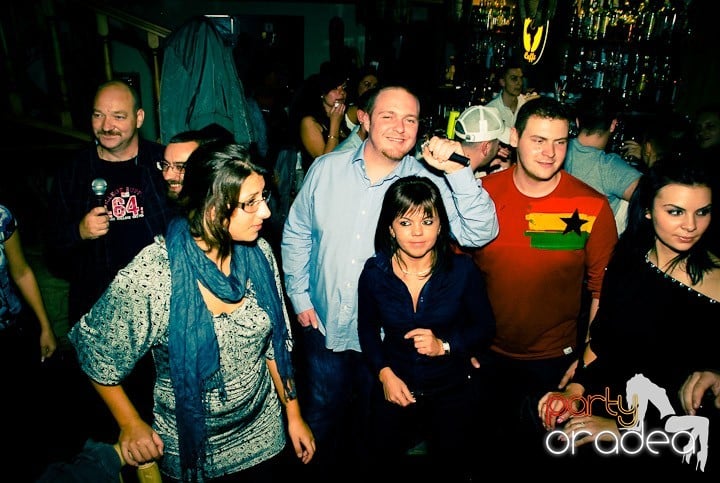 Friday Karaoke în Zulu, Zulu Caffe