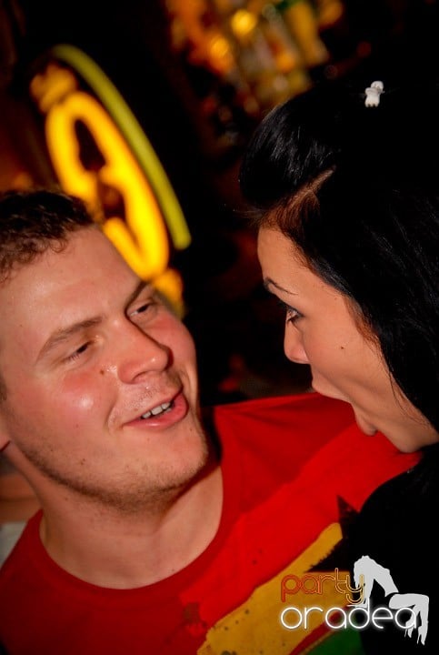 Friday Karaoke în Zulu, Zulu Caffe