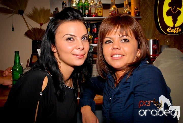 Friday Karaoke în Zulu, Zulu Caffe