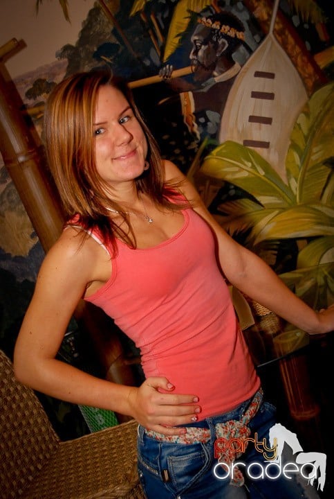 Friday Karaoke în Zulu, Zulu Caffe