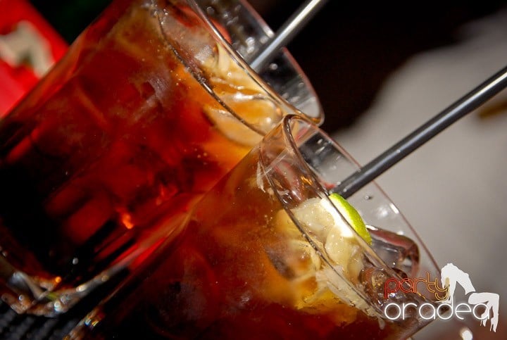 Friday Karaoke în Zulu, Zulu Caffe