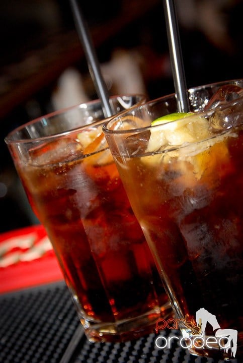 Friday Karaoke în Zulu, Zulu Caffe