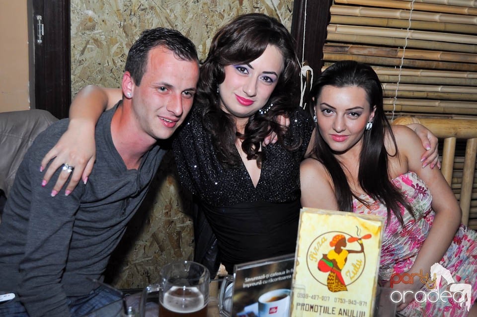 Friday Karaoke Party în Zulu, Zulu Caffe