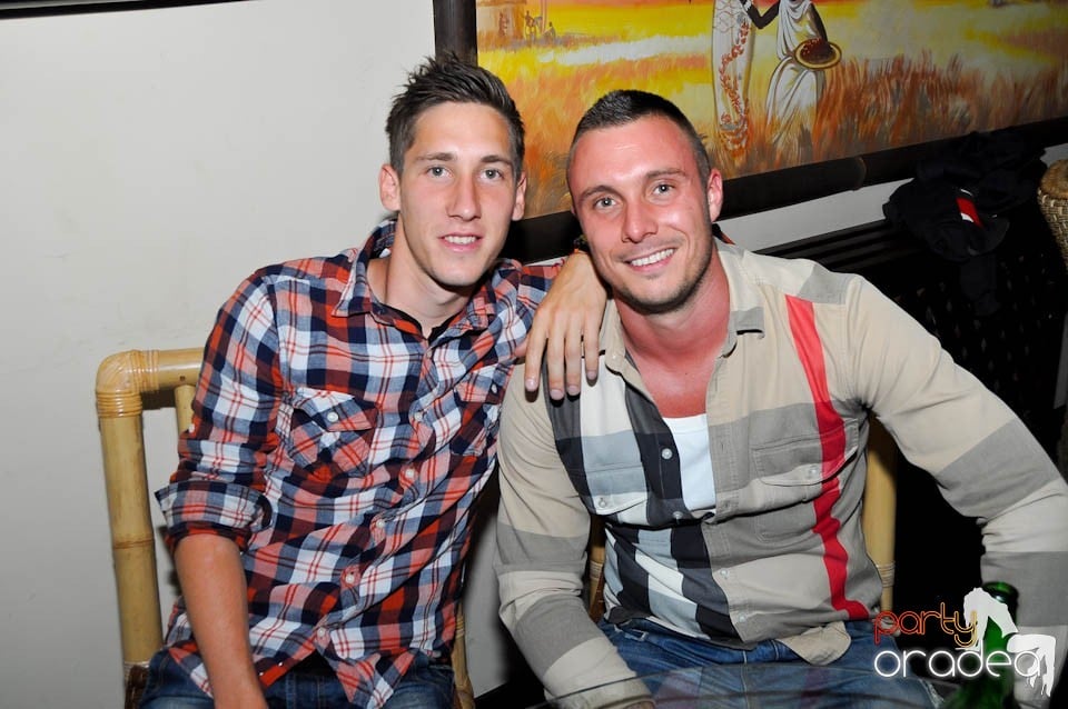 Friday Karaoke Party în Zulu, Zulu Caffe