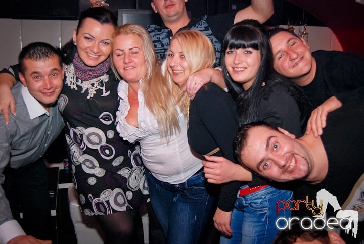 Friday Night @ Atti's, 