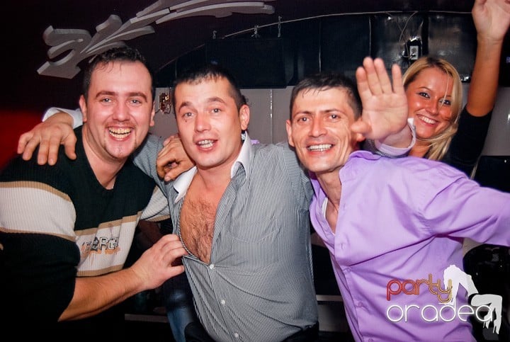 Friday Night @ Atti's, 