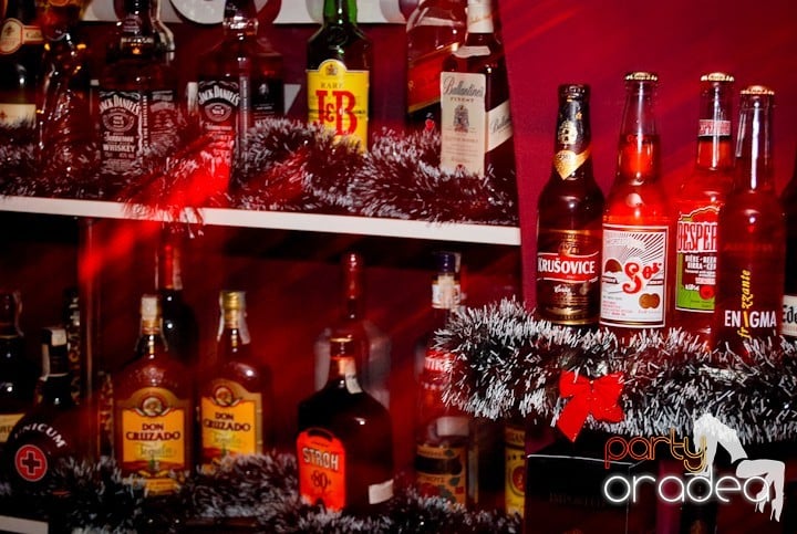 Friday Night @ Atti's, 