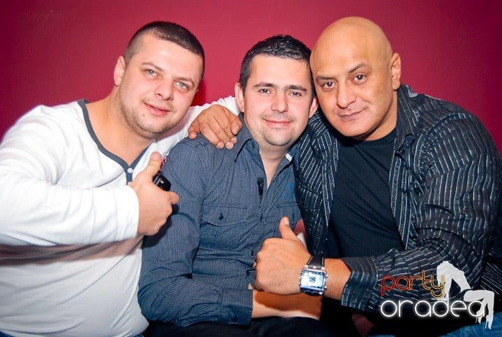 Friday Night @ Atti's, 