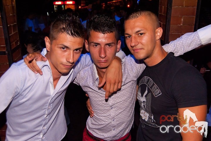 Friday Night @ Club Escape, 