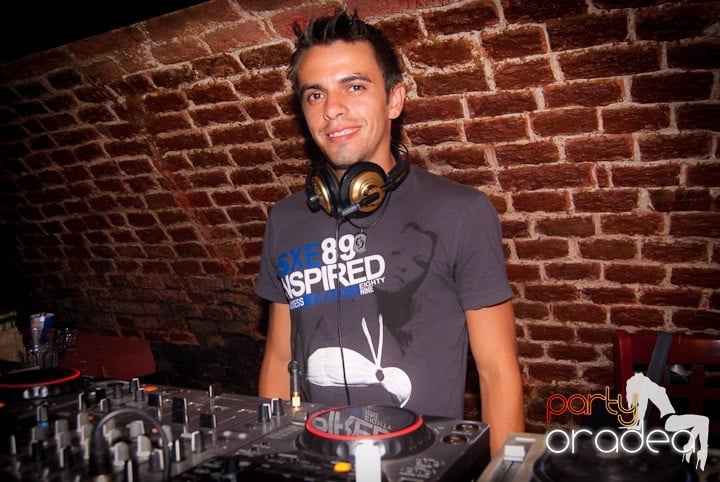 Friday Night @ Club Escape, 