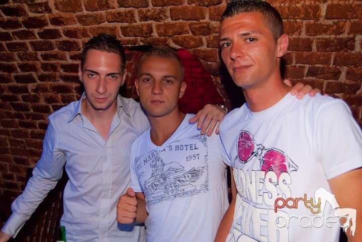 Friday Night @ Club Escape, 