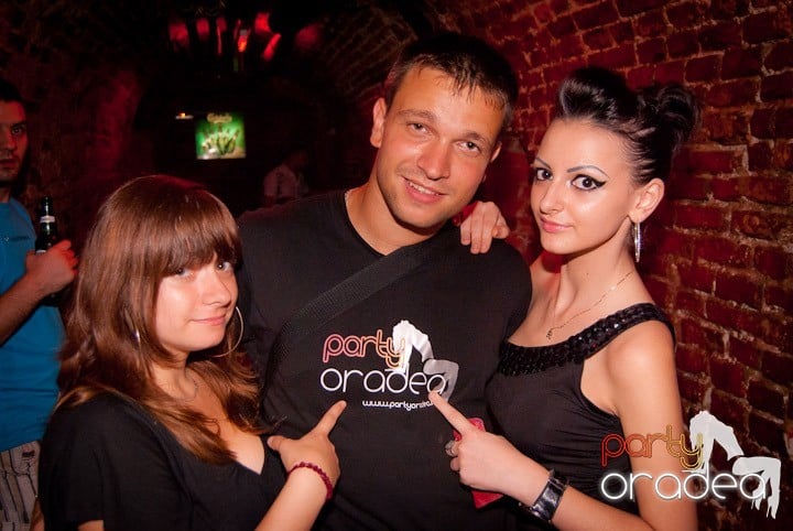 Friday Night @ Club Escape, 