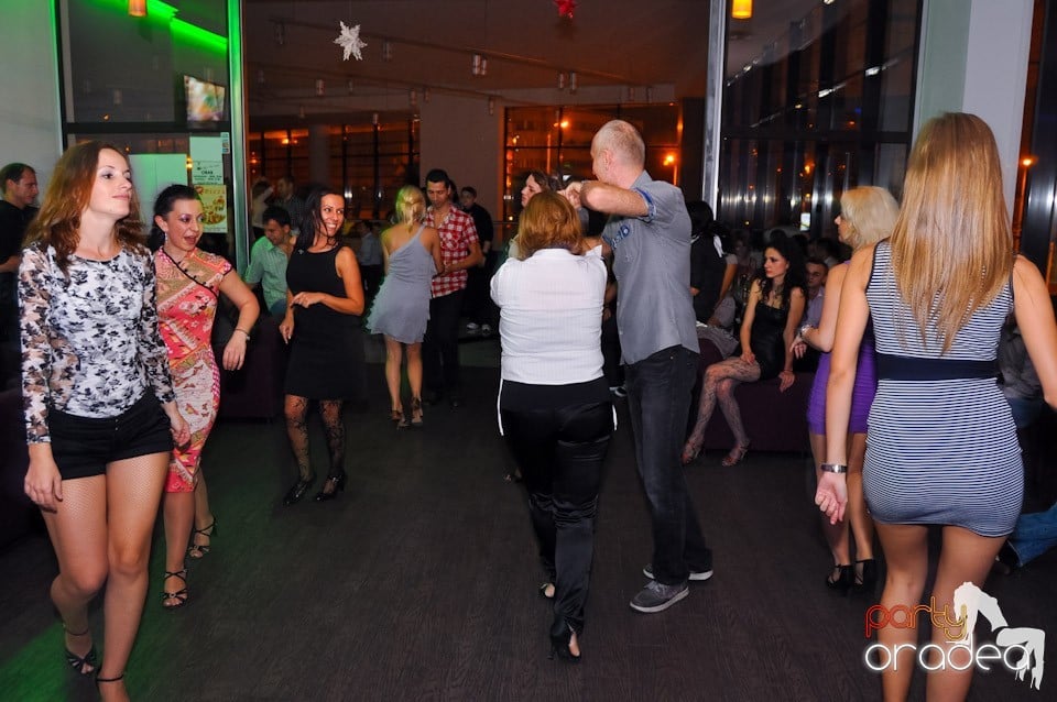 Friday Night Dance Party în Blondy's, 