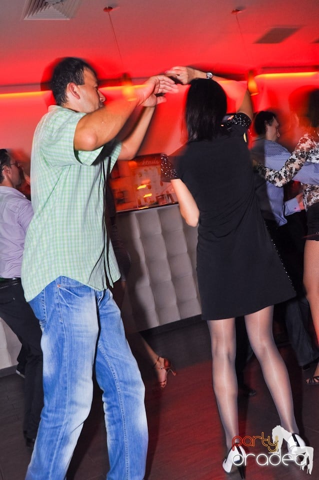 Friday Night Dance Party în Blondy's, 