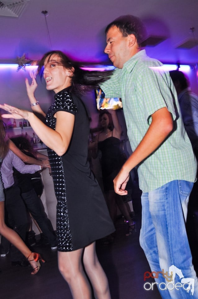 Friday Night Dance Party în Blondy's, 