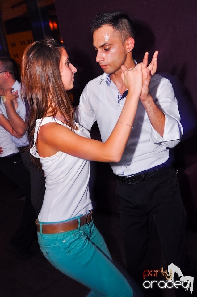 Friday Night Dance Party în Blondy's, 