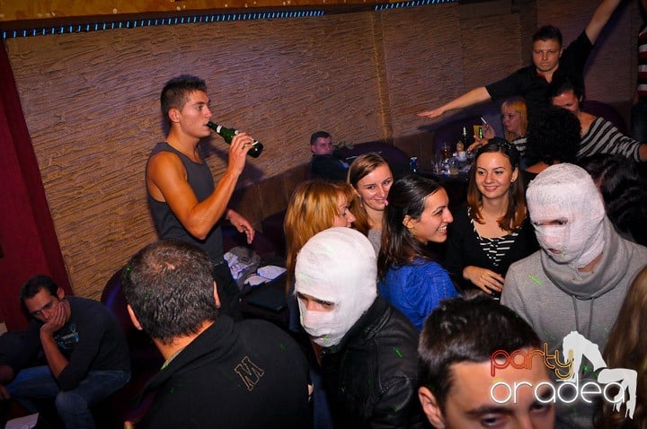 Friday Night @ Downtown, 