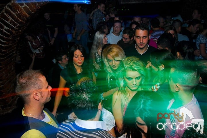 Friday Night @ Escape, 