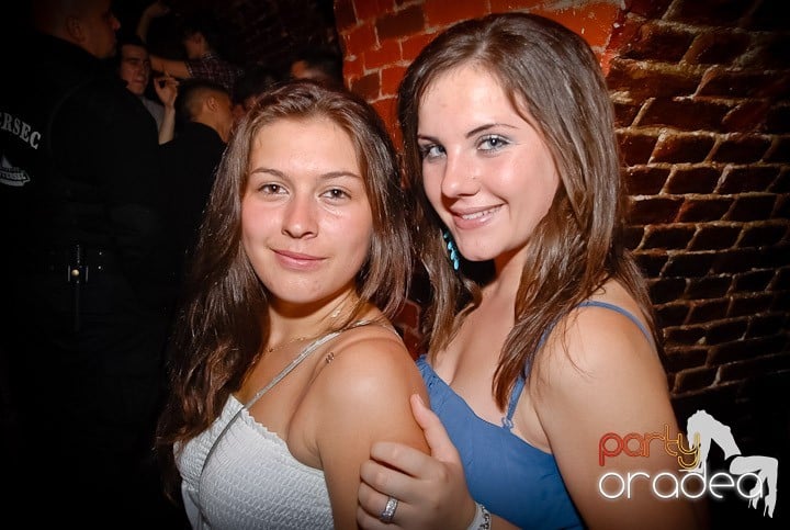 Friday Night Fever @ Club Escape, 