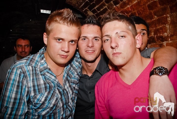 Friday Night Fever @ Club Escape, 