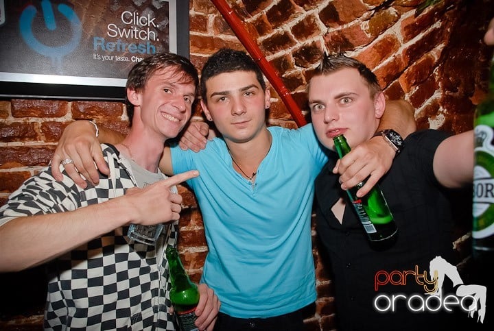 Friday Night Fever @ Club Escape, 