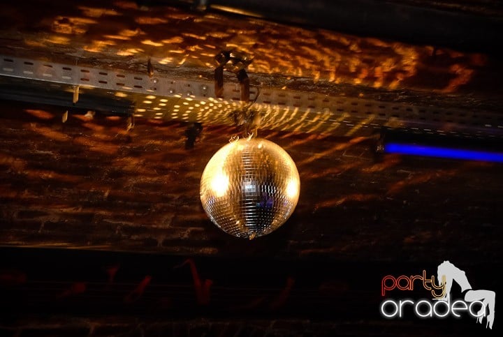 Friday Night Fever @ Club Escape, 